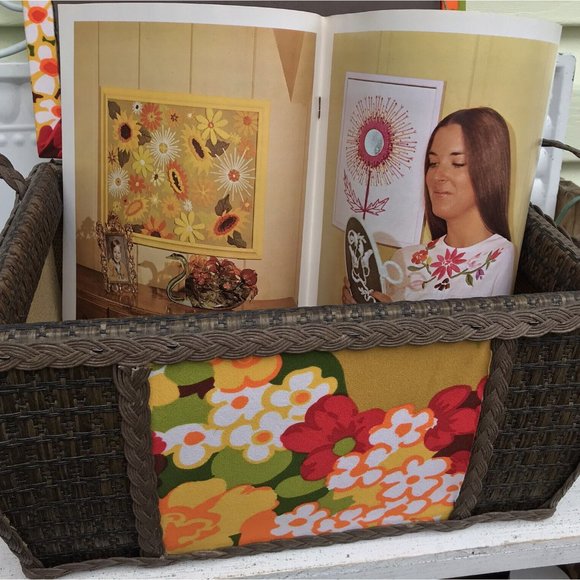 Vtg MCM Groovy 70s Orange Yellow Floral Wicker Storage Sewing Basket w Craft Bk - Picture 1 of 13